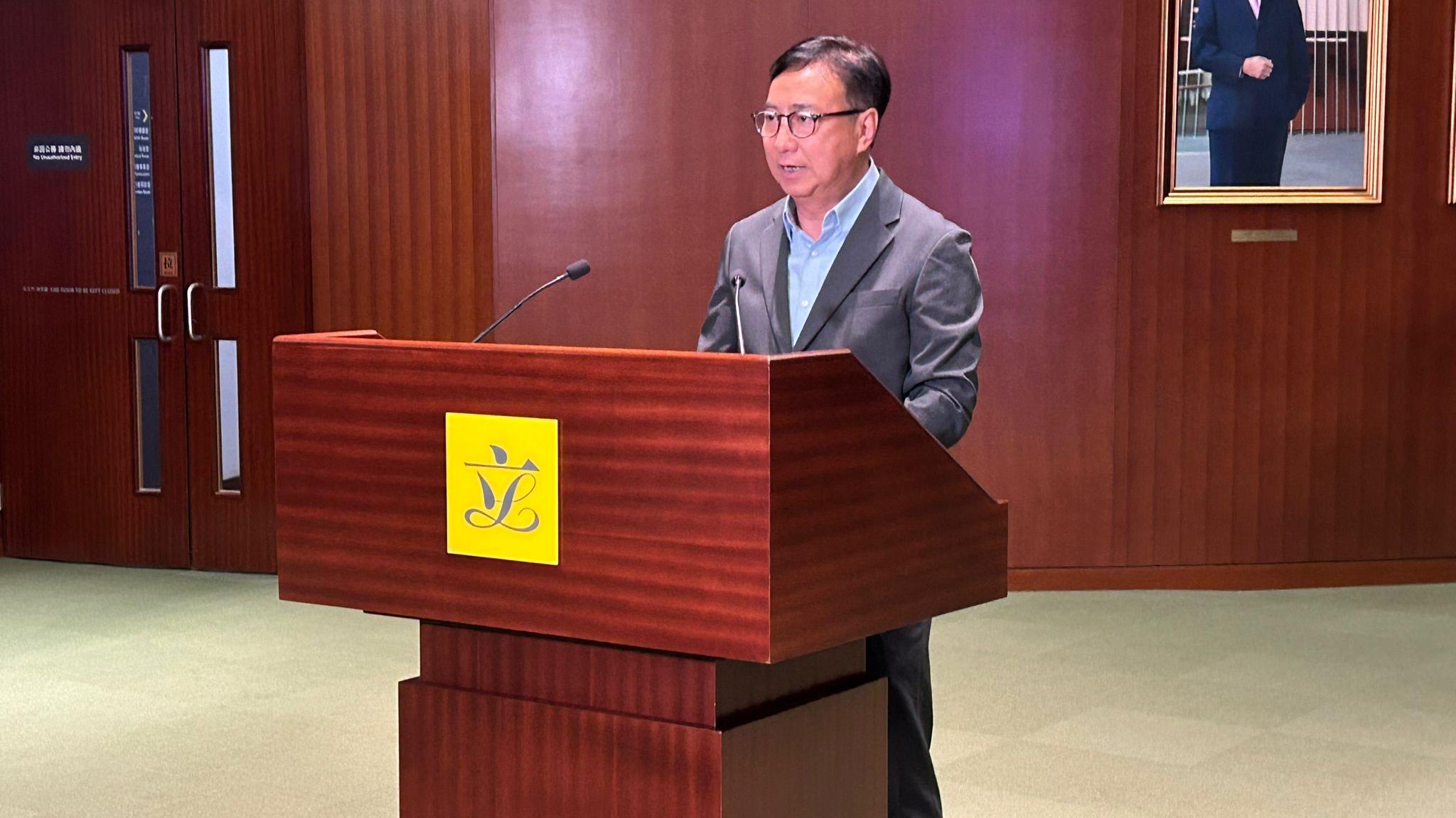 Ray Online｜狄志遠指新思維未有區選提名票　向何俊賢索提名「食檸檬」(陳芷晴攝)