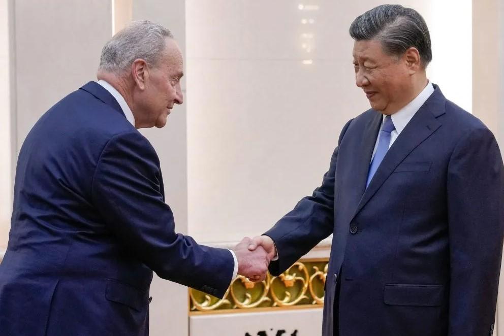 習近平在人民大會堂會見美國國會參議院多數黨領袖舒默