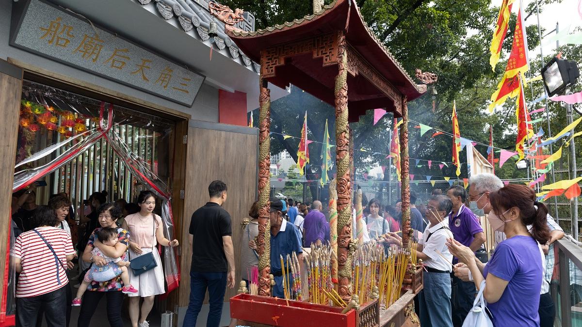 全港唯一水上天后廟已在銅鑼灣避風塘旁邊「登陸」。(蘇文傑攝)