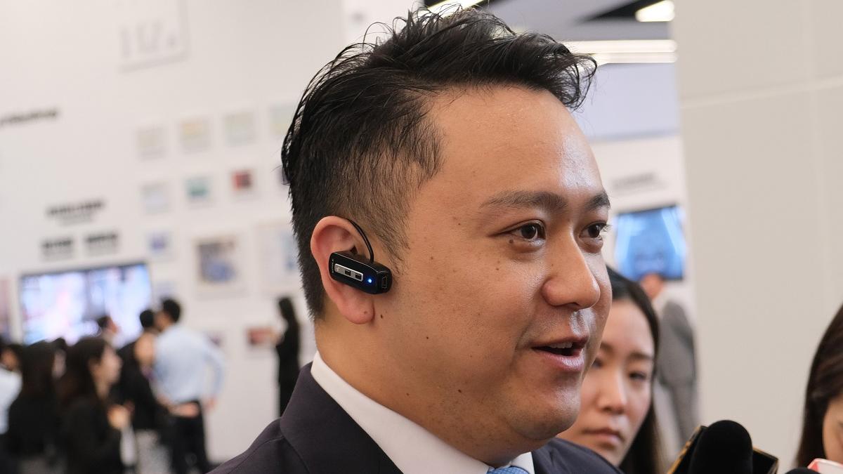 有報道話食飯「借尿遁」唔埋單嘅新議員係「L君」，李世榮立即澄清。(資料圖片／羅庸軒攝)