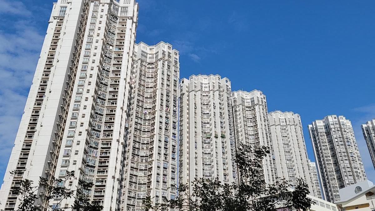 天水圍嘉湖山莊低層三房最新以448萬元易手，樓價8年升值100萬元。