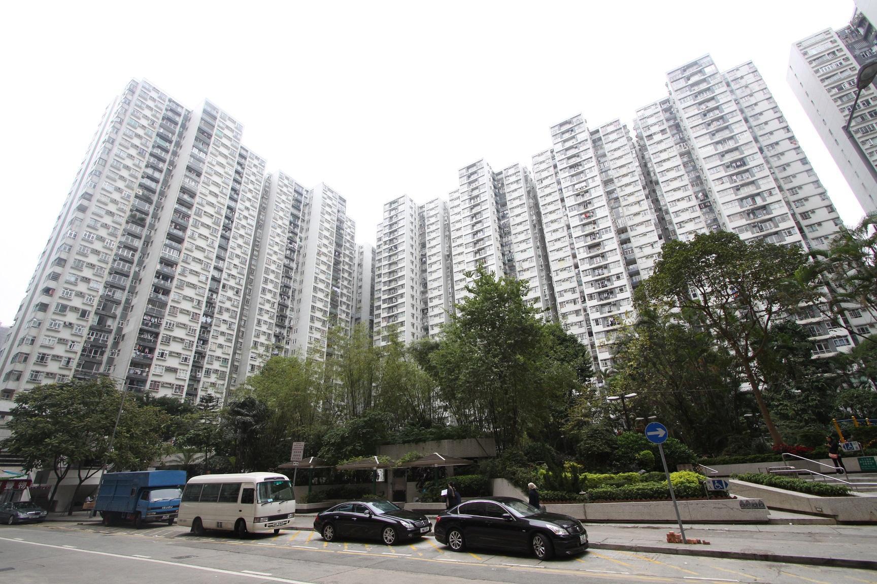 北角城市花園近期連錄低價成交，最新錄高層套三房煙花海景戶，以1,680萬元易手，造價較高峰期跌幅近兩成。