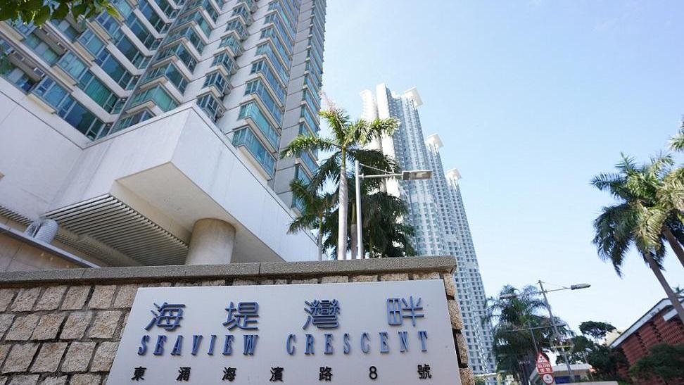 東涌區本月二手買賣按月增約63%，本周末錄得2宗成交，包括海堤灣畔低層套三房戶，14年帳面升值545萬元。