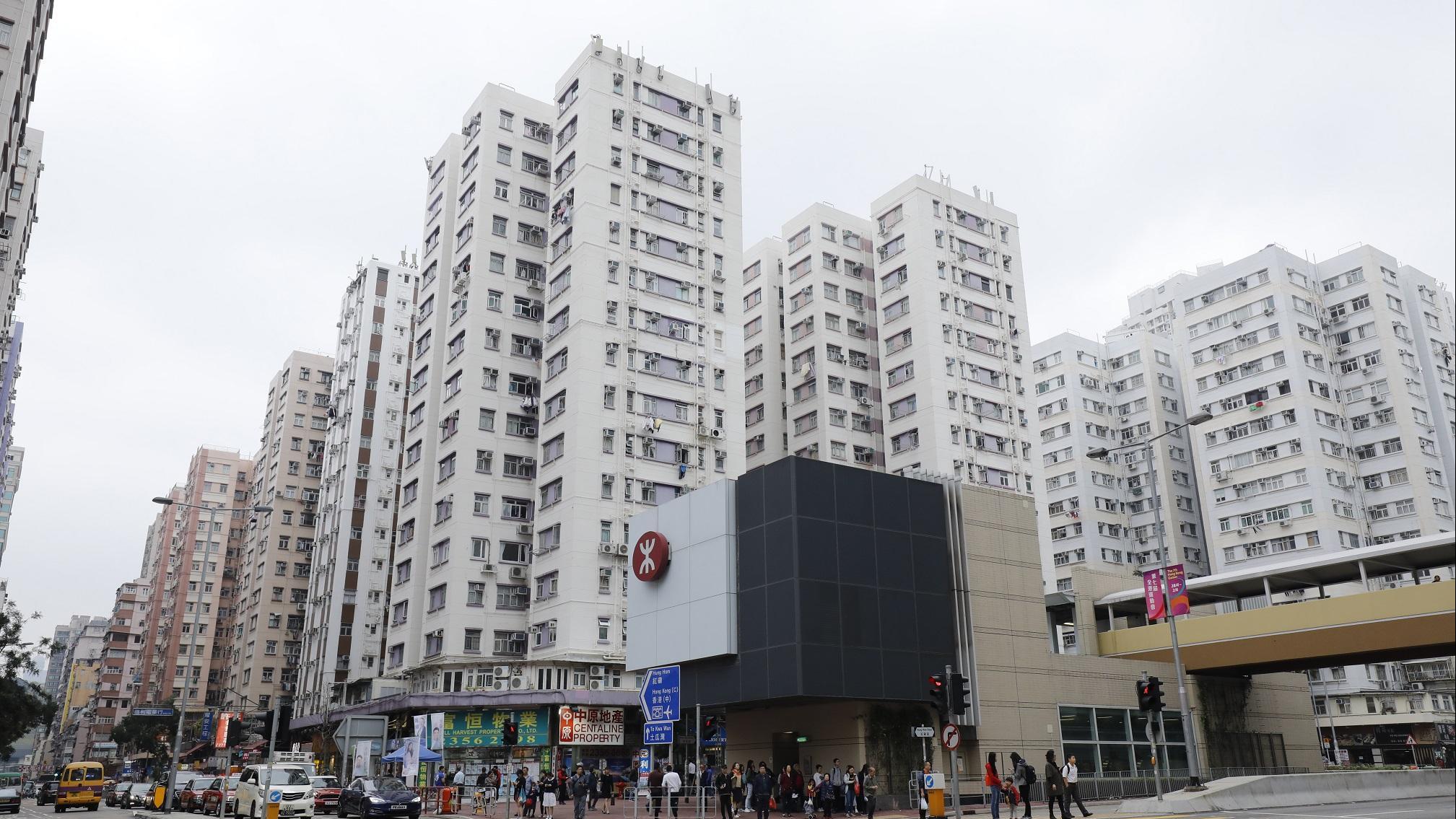 市場最新錄紅磡黃埔新邨蝕讓成交，單位為兩房附裝修低層戶，作價388萬元，原業主持貨近6年帳蝕135.8萬元。