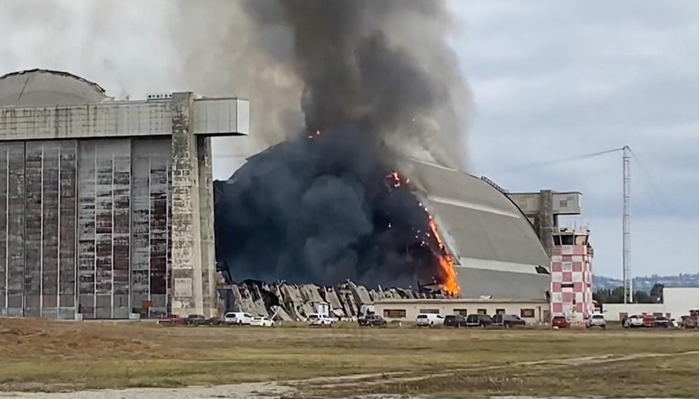 加州二戰木製飛機庫起火，曾拍《偷襲珍珠港》。(X)