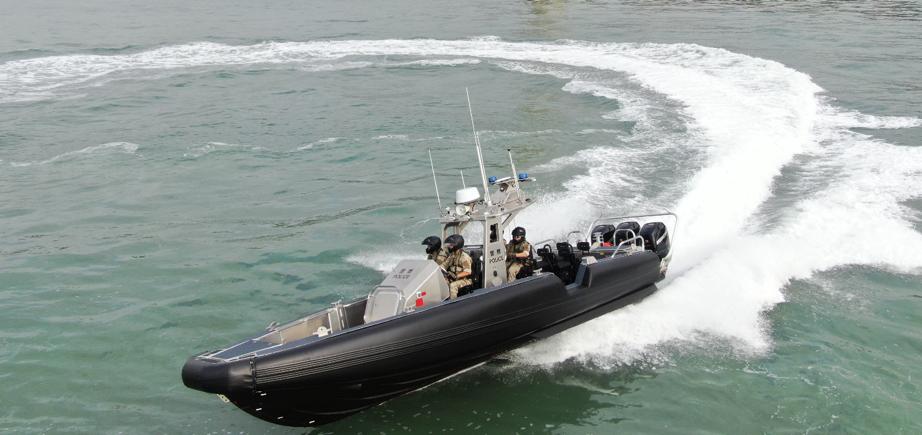 水警到場尋獲4名非華裔男子，現正查證他們身份。(資料圖片)