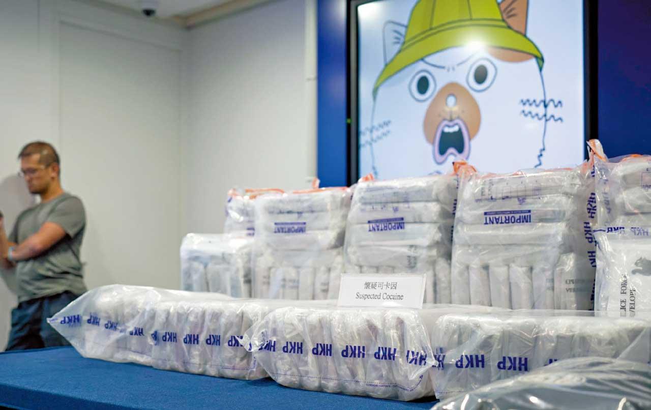 破跨地域販毒案檢318公斤懷疑可卡因 拘兩疑負責押運毒品偷渡客