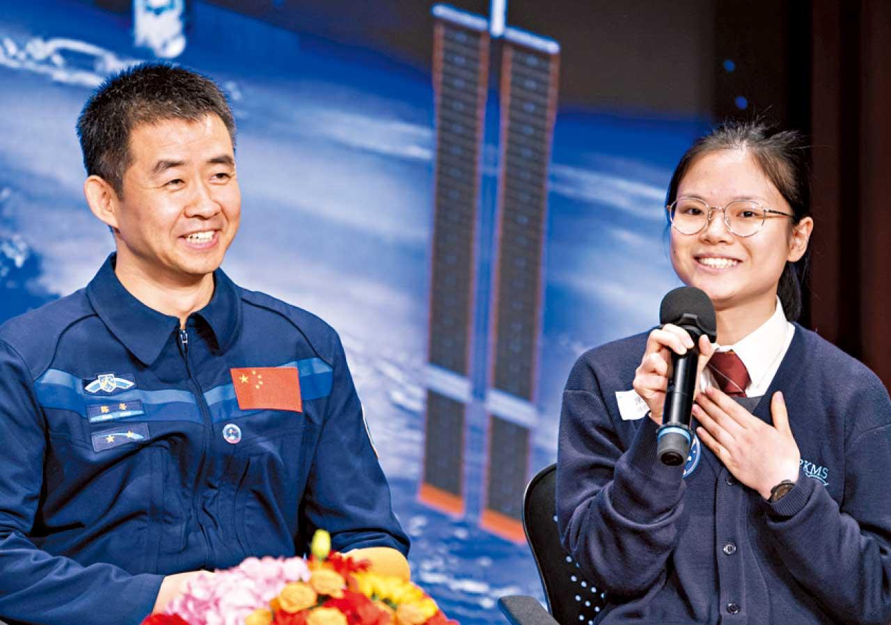 國家載人航天工程代表團繼續訪港行程 與逾千中小學生交流