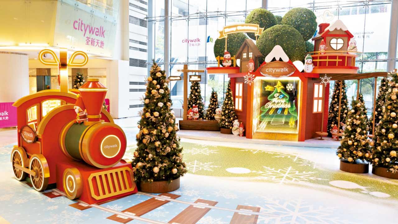 12米高巨型聖誕樹空降荃灣 必影6大絕美打卡點！同場加映火車模型工作坊