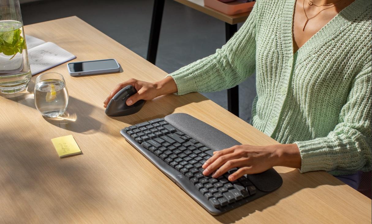 「辦公桌恩物」 Wave Keys無線人體工學鍵盤 告別痠痛辦公手