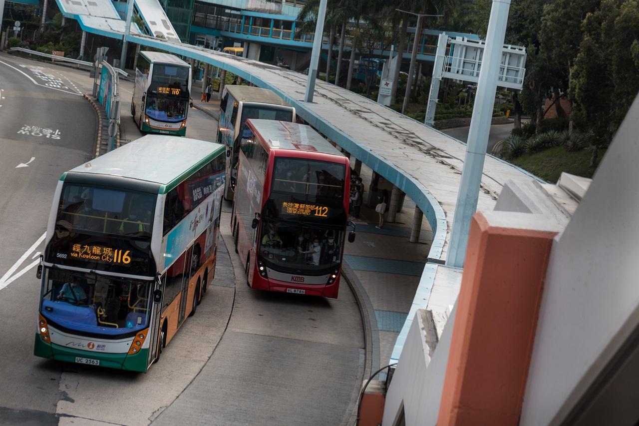 尖沙咀一帶交通非常擠塞 九巴途經該處路線班次或延誤 (資料圖片)