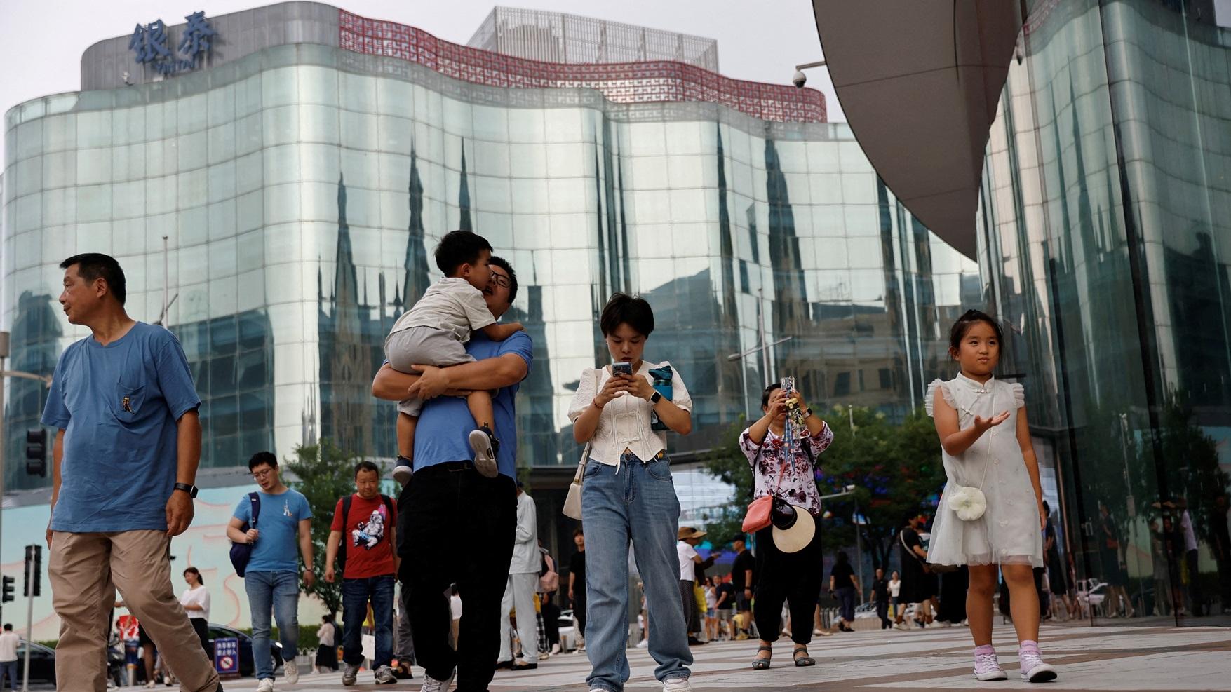 IMF調高內地今明兩年經濟增長預測 今年GDP增至5.4%