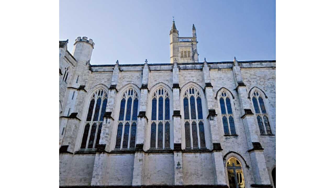 長江後浪推前浪