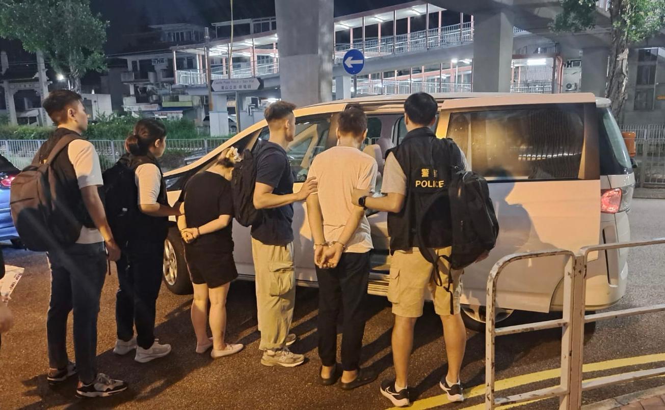 警屯門單位檢市值17萬毒品　包括大麻草藍精靈拘兩男女