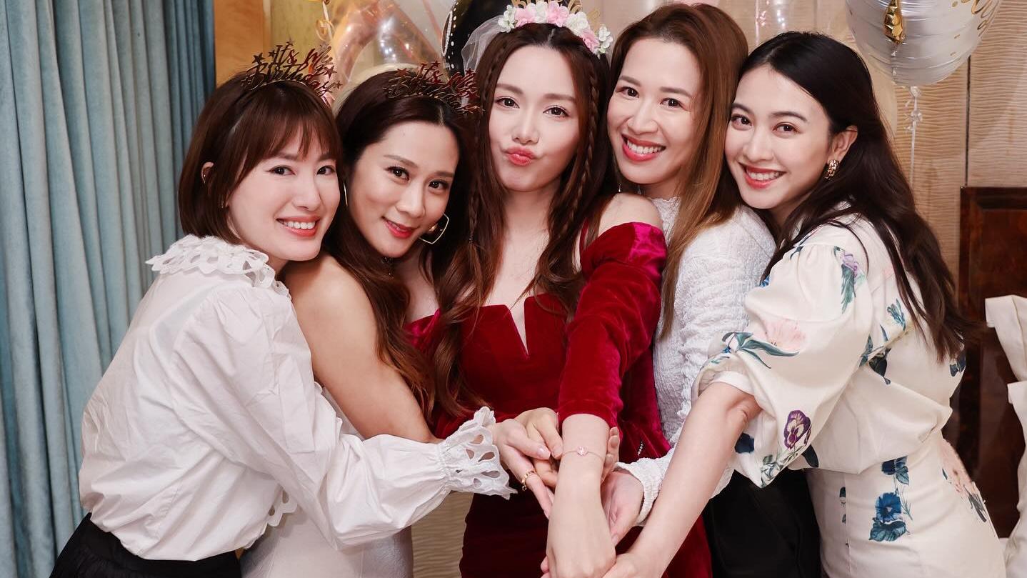 湯洛雯紅噹噹做party Queen 與「2Line黨」搞單身派對