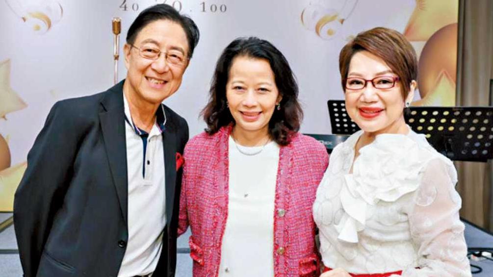 廣播界的慈善紅寶石