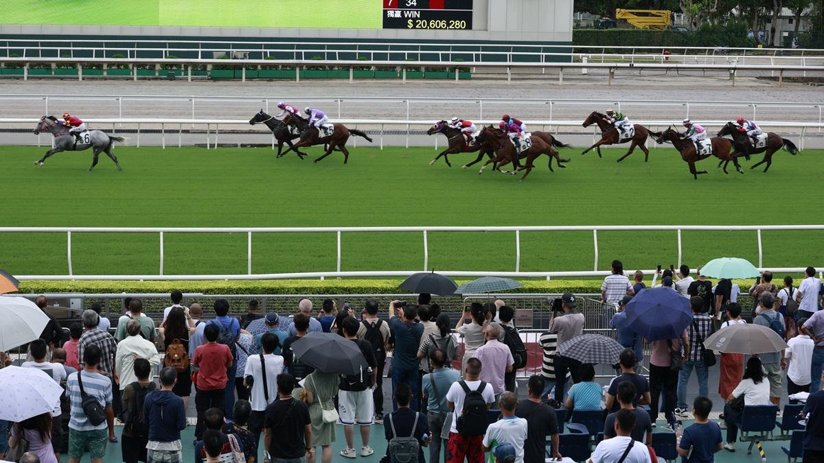 政府批准馬會增加境外賽馬博彩活動，料增2.79億元稅收。(資料圖片／林俊源攝)