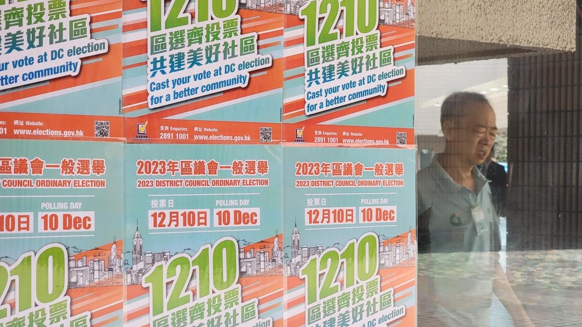 區議會選舉12月10日投票，曾國衞稱無意改變翌日學校放假的安排。(鍾式明攝)