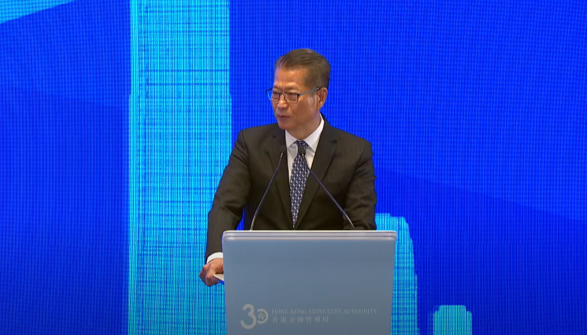 BIS會議｜陳茂波：去全球化及脫鈎加深經濟失衡，為全球帶來持續通脹挑戰。(HKMA LIVE)