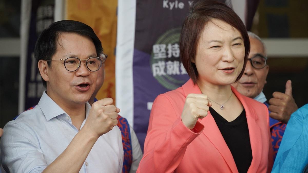 李慧琼(右)表示，會與團隊商討是否就事件向選舉事務處投訴。(資料圖片／李睿哲攝)