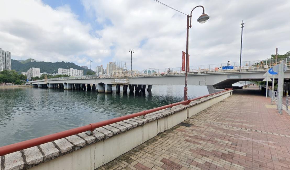 沙田女子跳城門河輕生，熱心市民落水救回一命。(Google Map)