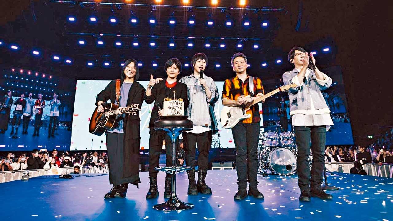 五月天上海演唱會 遭質疑違法「咪嘴」受查