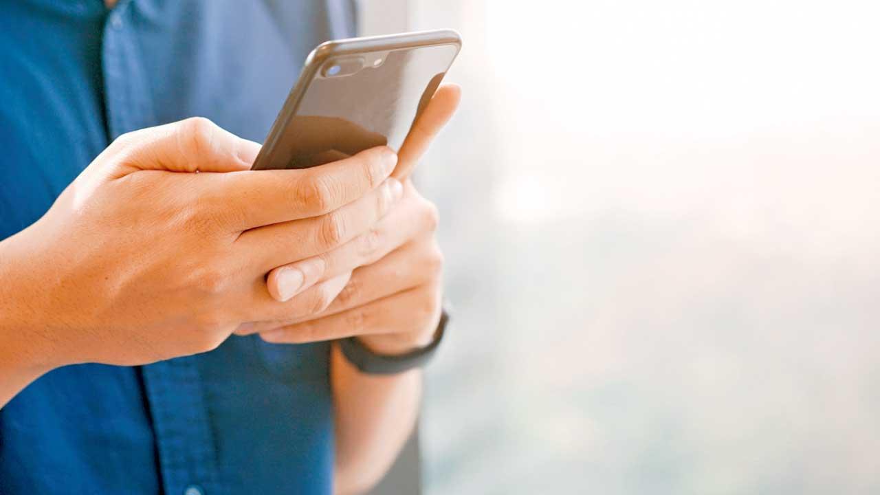 短訊發送人登記制下周實施 獲認證電訊商名稱＃號開頭