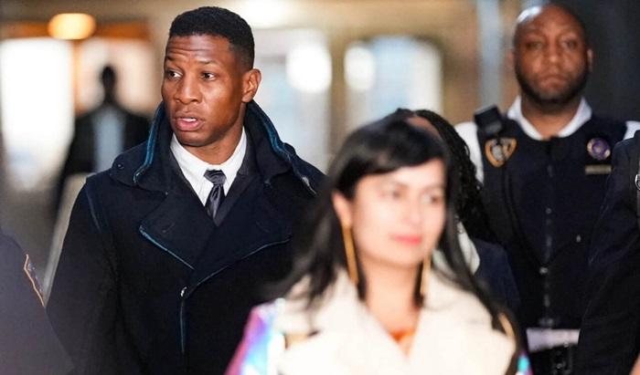 「征服者康」Jonathan Majors家暴案定罪 孤獨飲咖啡