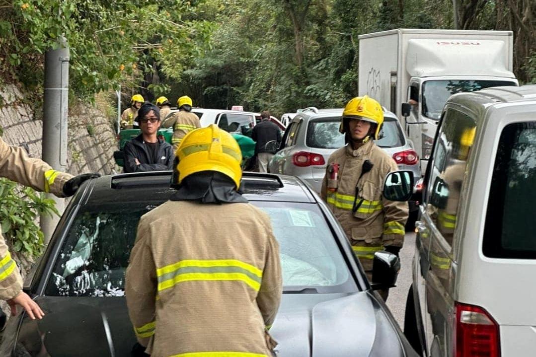 西貢大網仔4車串燒相撞 5人受傷