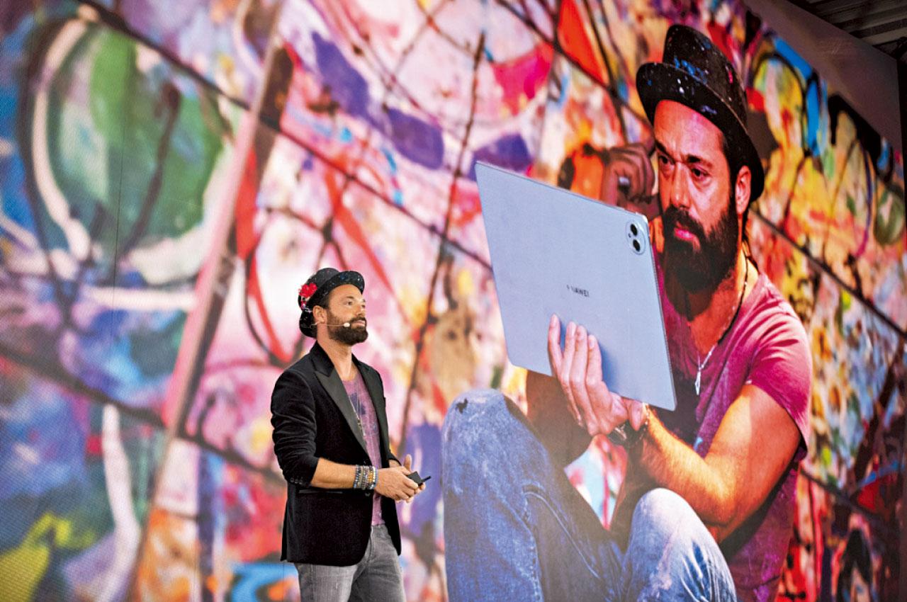 華為杜拜發功 創意先行 HUAWEI MatePad Pro 13.2吋與FreeClip耳夾耳機