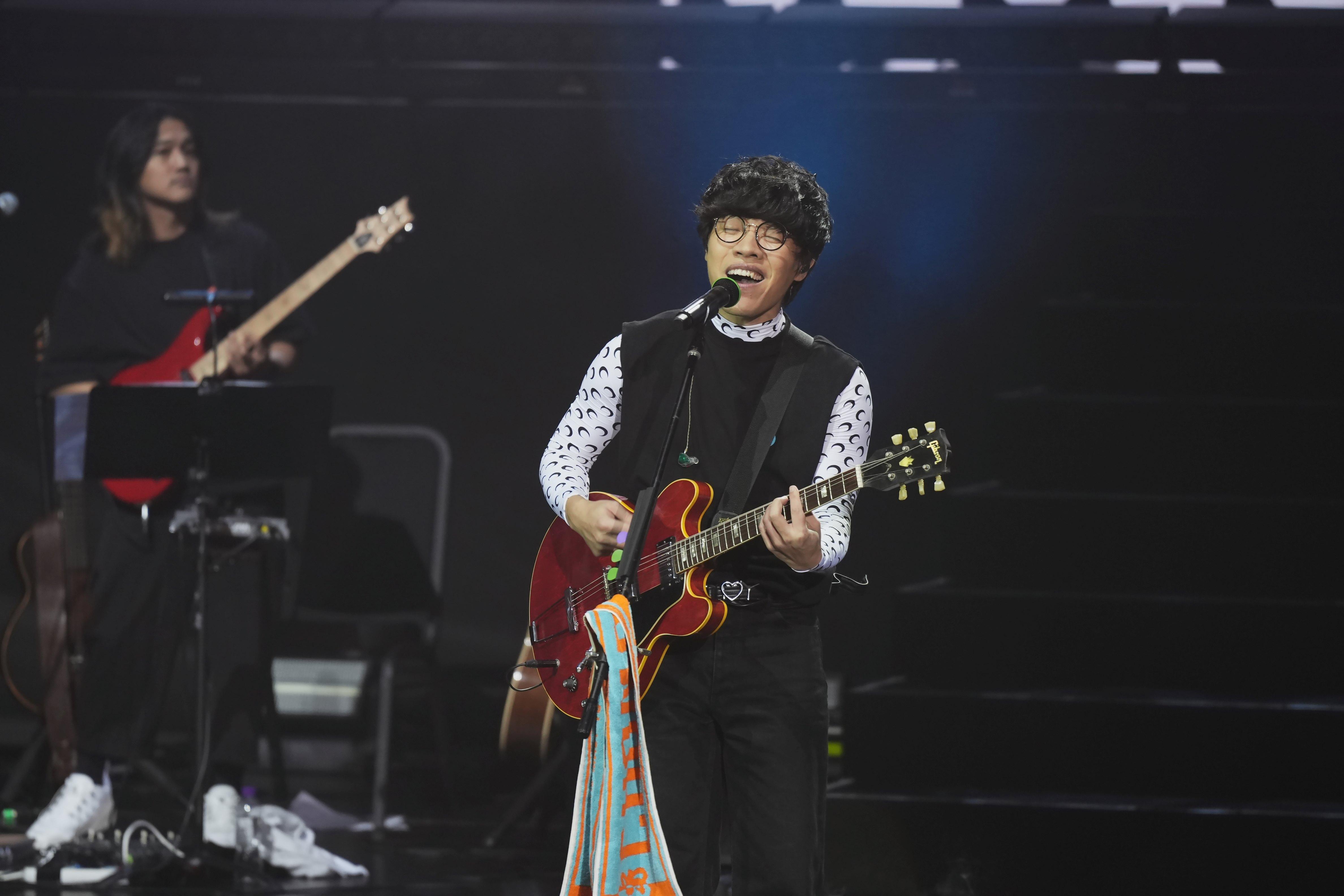 盧廣仲宣佈明年3月香港開騷 邀歌迷上台敲木魚棍都斷