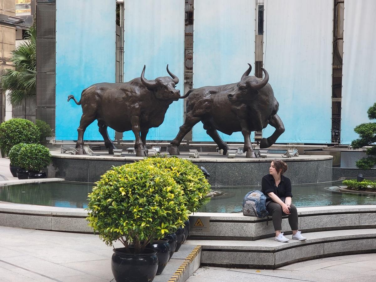 港股收市｜恒指彈284點細價股異動 海天飆2倍宏強瀉94%