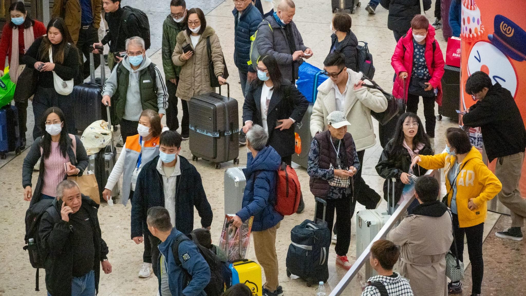 大量旅客在假期出入境。(資料圖片/陳奕釗攝)