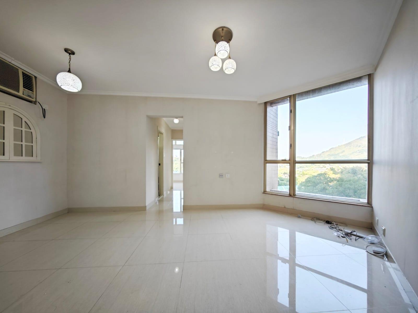 單位望綠悠悠山景，光線非常充裕，裝修亦企理。(代理提供)