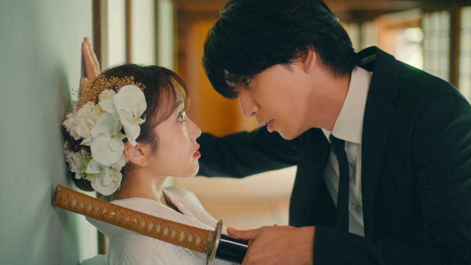 日本青年人不婚趨勢。(《18歳、新妻、不倫します。》劇照)