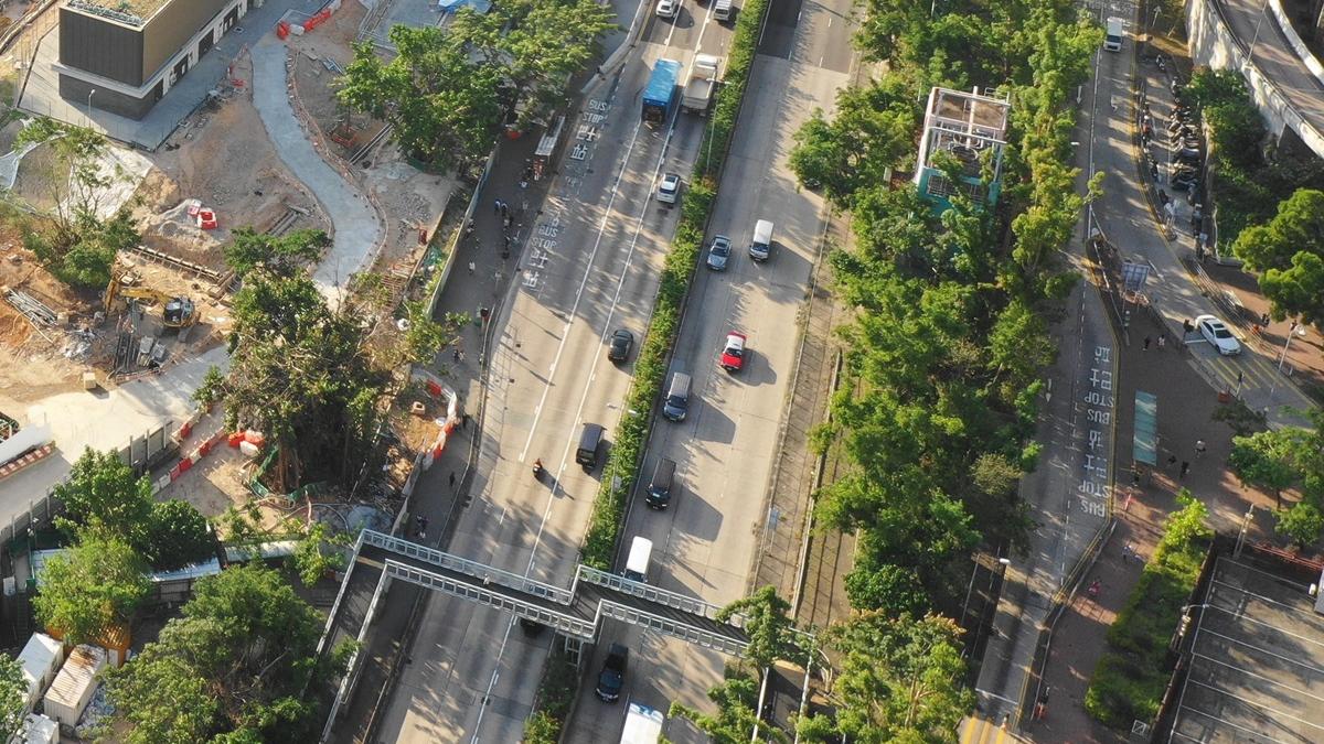 介乎斧山道與蒲崗村道的一段西行龍翔道將臨時封閉，以配合吊橋工程。(資料圖片)