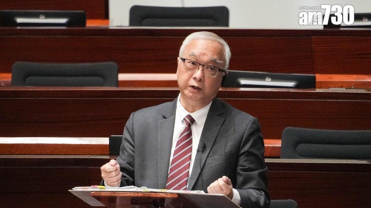 垃圾徵費｜謝展寰：網民問指定袋是否子彈都打不穿？　「我哋係講緊一般垃圾袋啫」