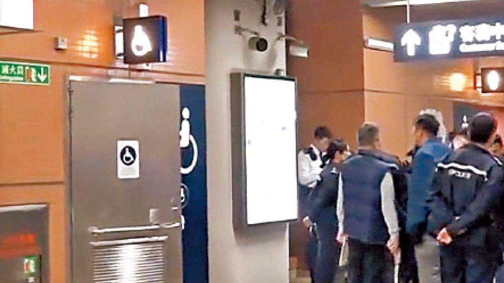 兩長者石門站殘廁企圖自殺 感應器揭發  男死女獲救