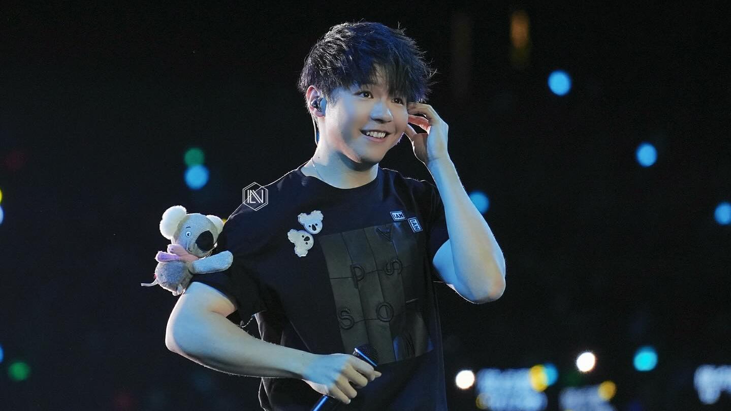 MIRROR演唱會2024｜Ian陳卓賢solo環節講足10分鐘 Hellosss認係新抱狂叫奶奶