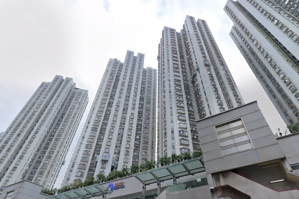 屯門碼頭區上車盤海翠花園，獲同區上車客入市，斥520萬元購入三房海景戶自用。