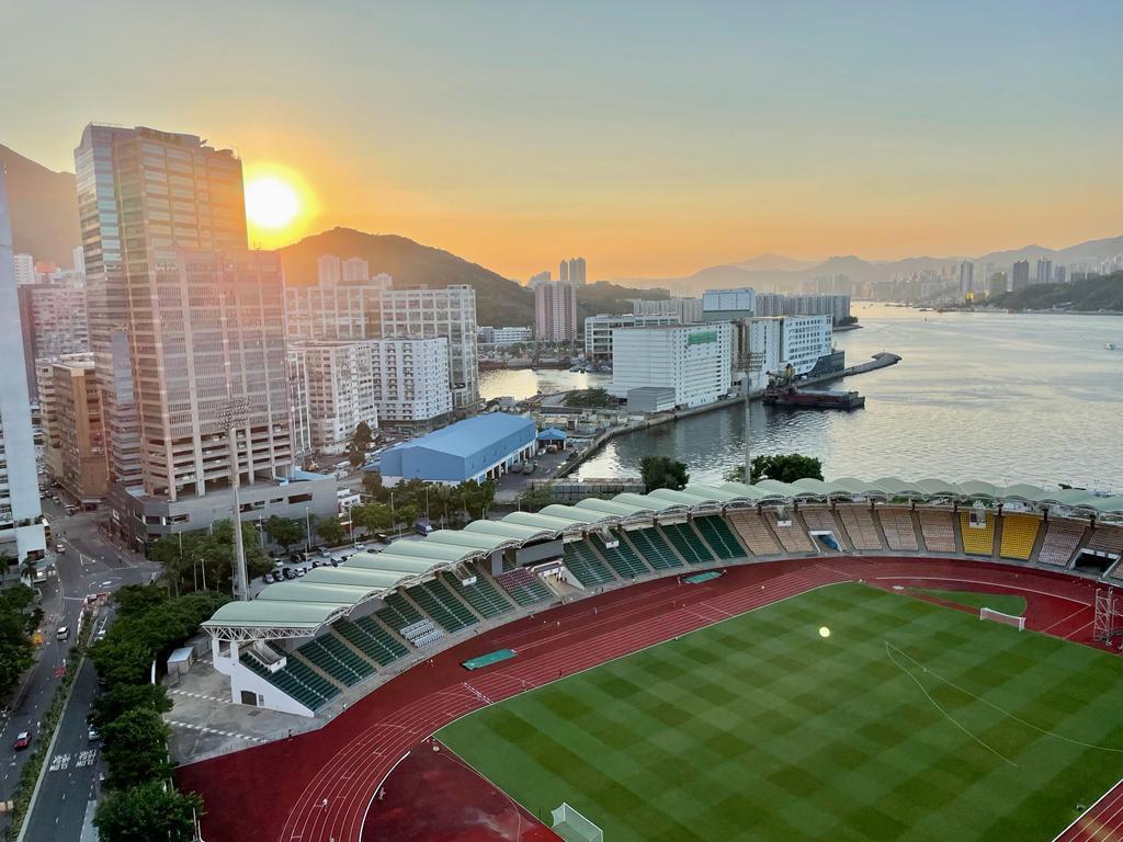 珍惜生命｜五旬漢小西灣運動場對開海面浮沉　昏迷送院搶救不治（更新）