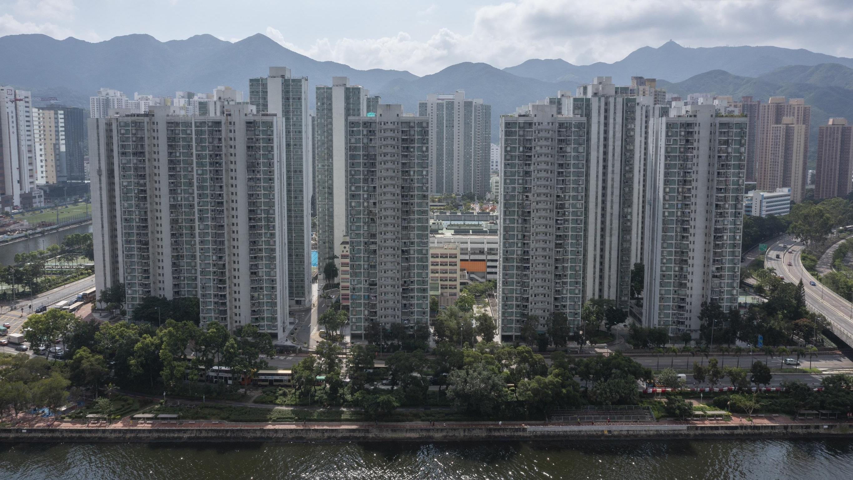 藍籌屋苑沙田第一城長情業主將持貨36年的三房單位沽出，帳面大賺逾10倍離場。