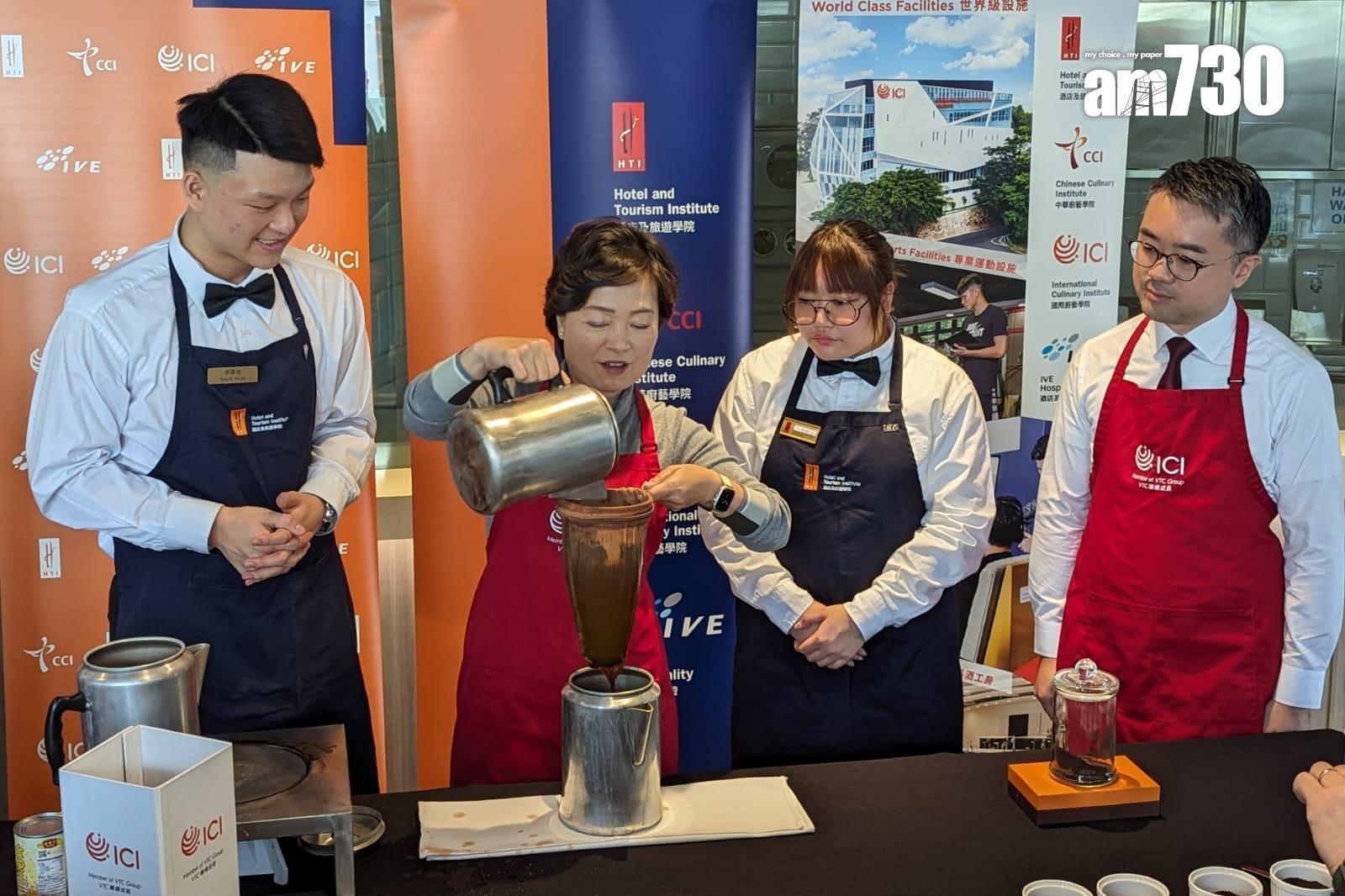 Ray Online｜蔡若蓮第一次沖港式奶茶　形容茶底同香港一樣要多元 (羅庸軒攝)