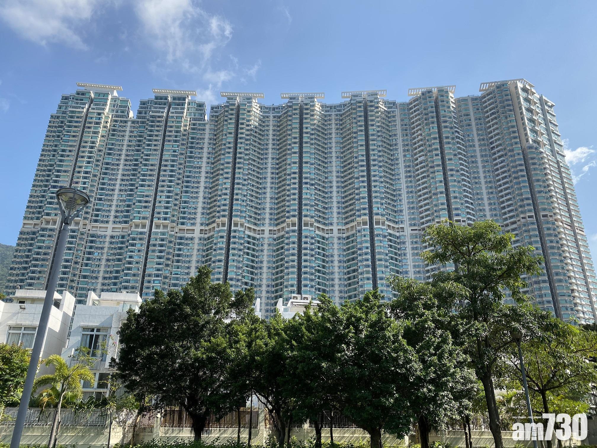 飛機師以月租1.25萬元承租東涌藍天海岸一房，較市價平約1,000元。