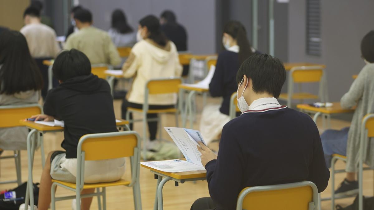 內地兩間「與考學校」的學生今年仍要來港應考DSE。(資料圖片)