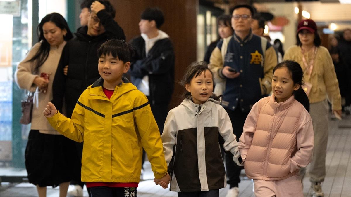 香港天文台預料明日氣溫將急降至7度。(林靄怡攝)