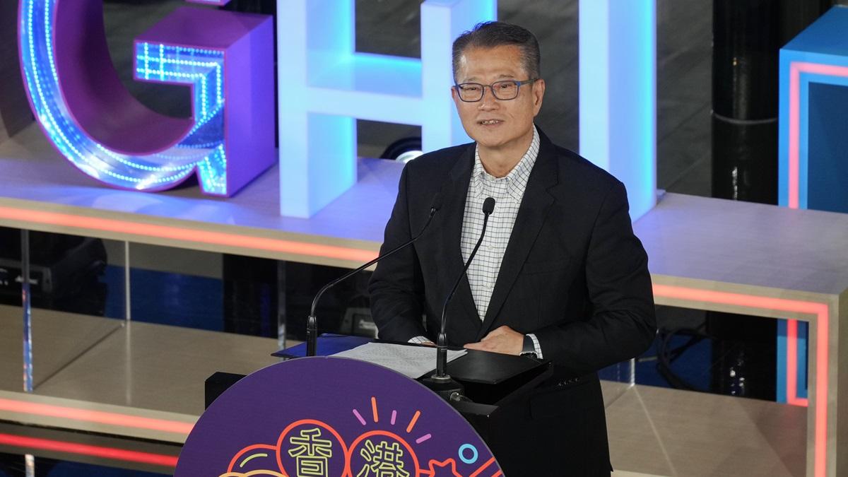 陳茂波預告，或要檢視一些長期未有調整的公共服務收費。(資料圖片)