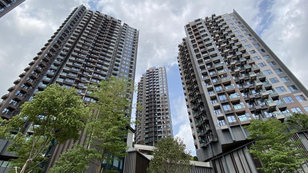 元朗朗城滙高層兩房戶，最新以蝕讓價752萬元易手，持貨不足3年，帳面虧損241.6萬元。