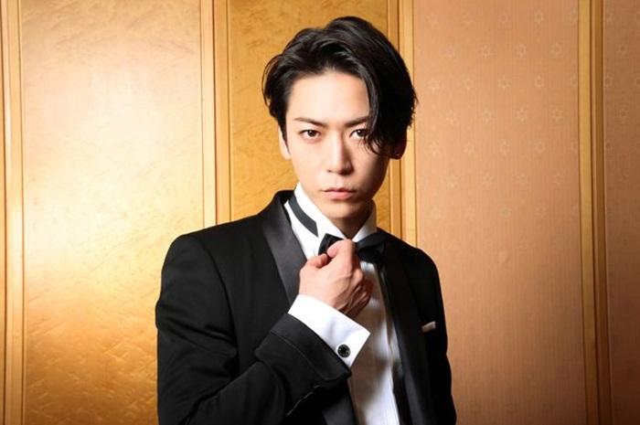 龜梨和也強吻酒吧女被拒 怒掟手機發洩