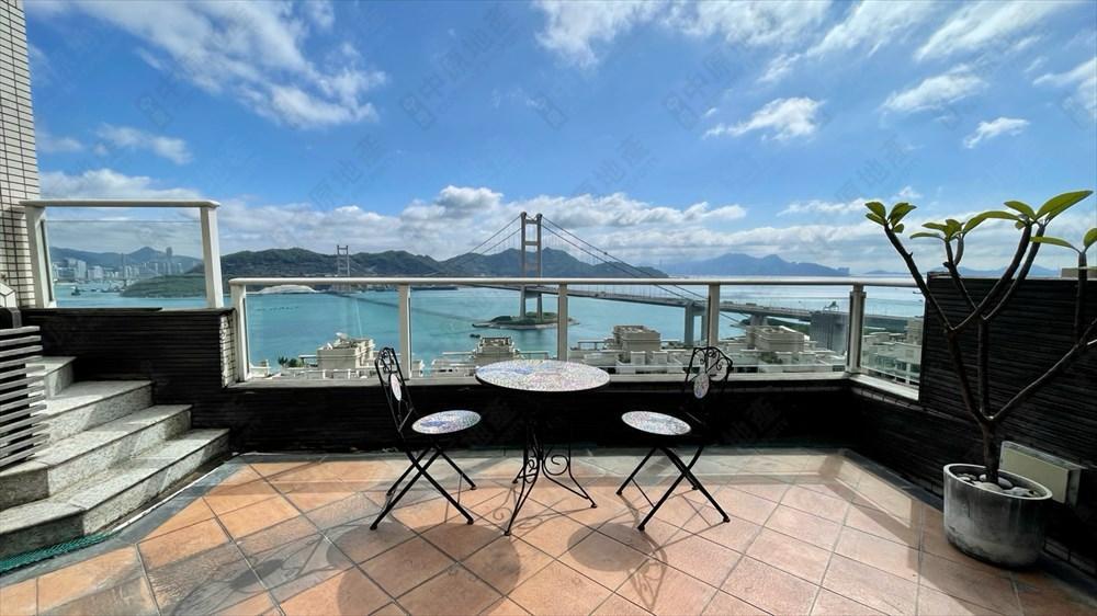 珀麗灣最新租出的「二重天」特色戶，屬套三房連儲物房間隔，附連平台及天台，享有全海景。(代理提供)